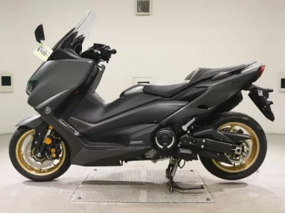Yamaha T-MAX560T лот № 5100 оценка 5  с аукциона в Японии 2