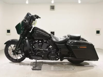 Harley-Davidson HARLEY FLHXS1870 лот № 5158 оценка 4  с аукциона в Японии 2