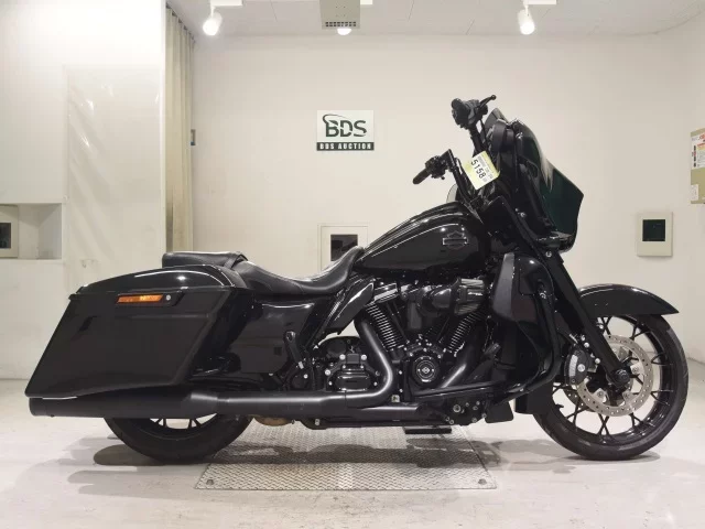 Harley-Davidson HARLEY FLHXS1870 лот № 5158 оценка 4  с аукциона в Японии