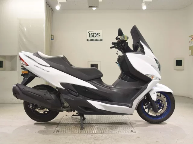 Suzuki BURGMAN 400A лот № 5366 оценка 5  с аукциона в Японии