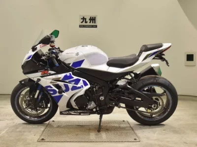 Suzuki GSX-R1000RA лот № 2611 оценка 5  с аукциона в Японии 2