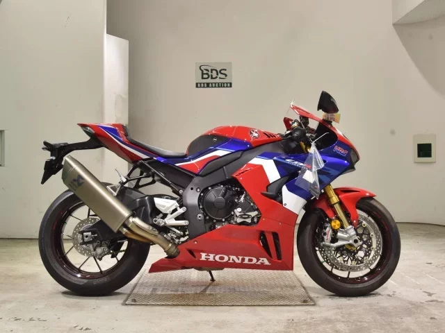 Honda CBR1000RR-RSP лот № 2619 оценка 5  с аукциона в Японии