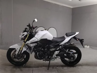Suzuki GSR750 лот № 8122 оценка 4  с аукциона в Японии 2
