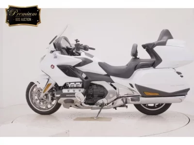 Honda GL1800 TOUR D лот № 2567 оценка 5  с аукциона в Японии 2