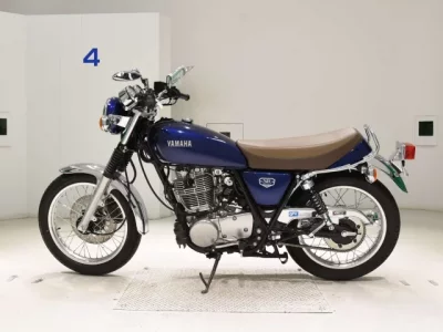 Yamaha SR400-5 лот № 5056 оценка 7  с аукциона в Японии 2