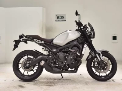 Yamaha XSR900 2021