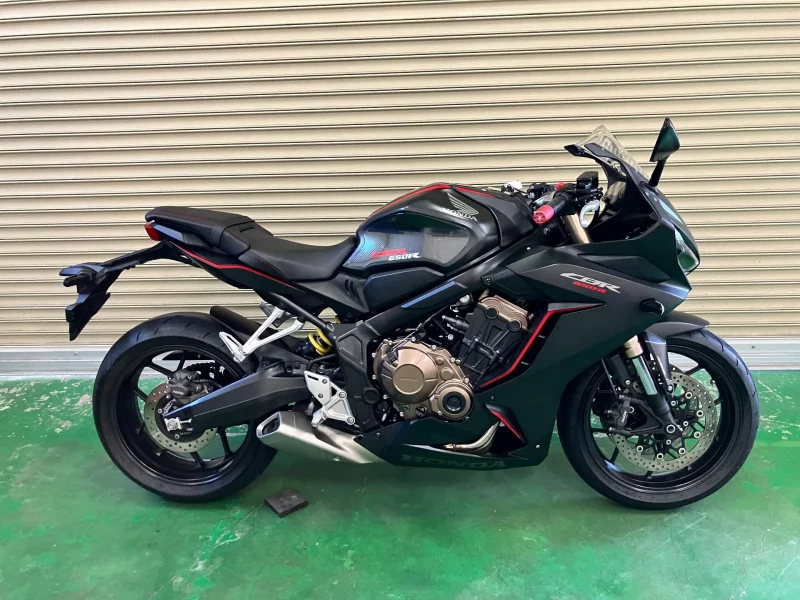 Honda CBR650R лот № 02015 оценка 4  с аукциона в Японии