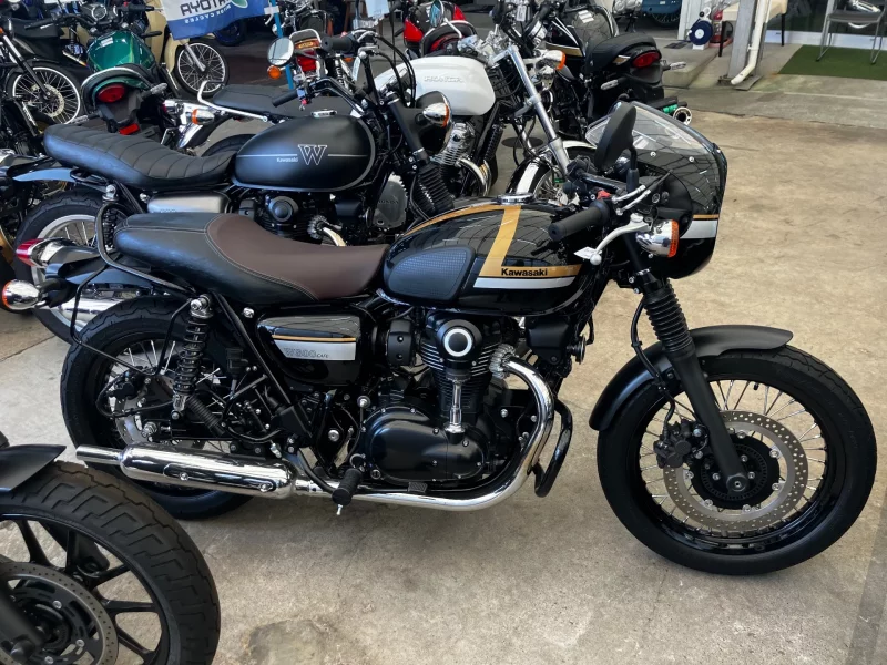 Kawasaki W800 CAFE лот № 04181 оценка 4  с аукциона в Японии