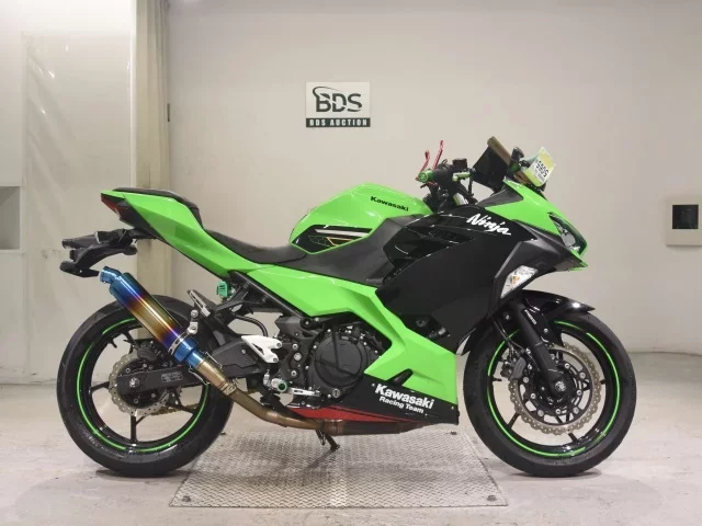 Kawasaki NINJA400-2 лот № 5065 оценка 5  с аукциона в Японии