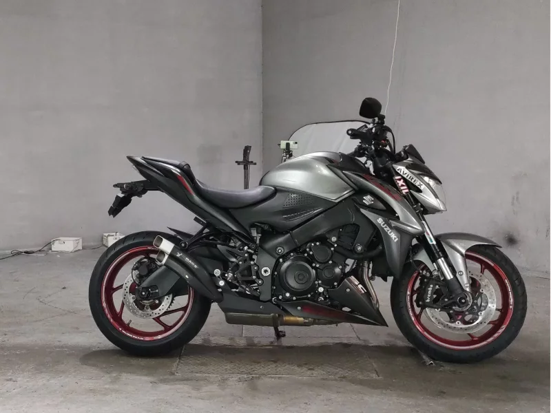 Suzuki GSX-S1000 лот № 7015 оценка 4  с аукциона в Японии