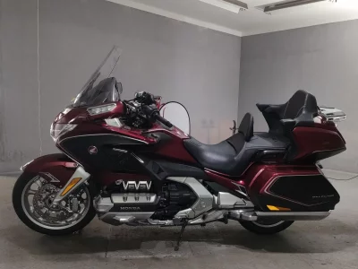 Honda GL1800 TOUR DCT лот № 7266 оценка 4  с аукциона в Японии 2