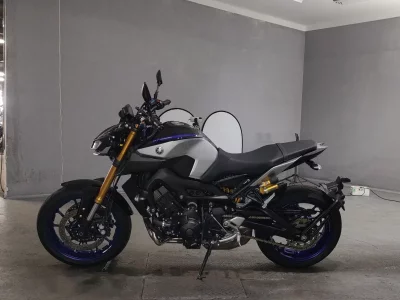 Yamaha MT-09SP лот № 8493 оценка 6  с аукциона в Японии 2