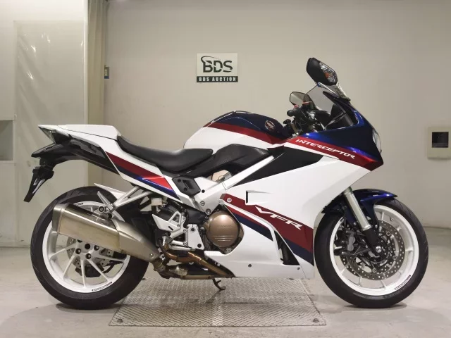 Honda VFR800F лот № 5166 оценка 5  с аукциона в Японии