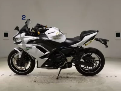 Kawasaki NINJA650A лот № 5204 оценка 4  с аукциона в Японии 2