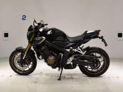 Honda CB650R лот № 5167 оценка 5  с аукциона в Японии 2