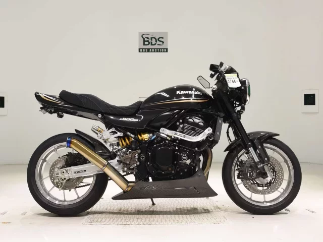 Kawasaki Z900RS лот № 2744 оценка 4  с аукциона в Японии