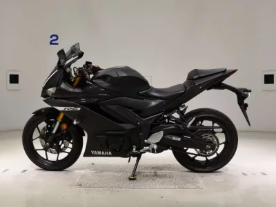 Yamaha YZF-R3 лот № 5045 оценка 5  с аукциона в Японии 2