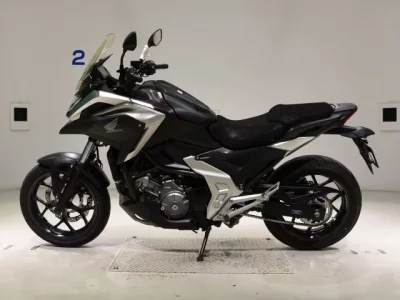 Honda NC750XD-3 лот № 7672 оценка 4  с аукциона в Японии 2