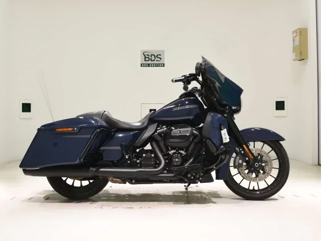 Harley-Davidson HARLEY FLHXS1870 лот № 7616 оценка 5  с аукциона в Японии