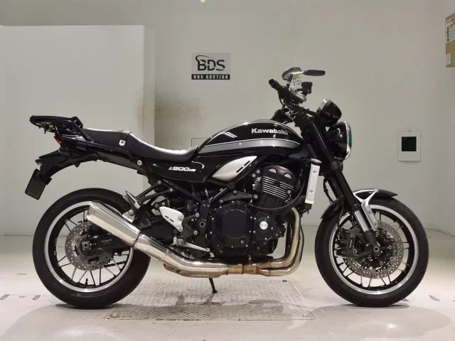 Kawasaki Z900RS лот № 0132 оценка 4  с аукциона в Японии