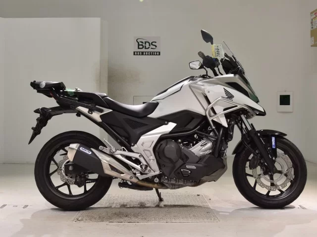 Honda NC750XD-3 лот № 7889 оценка 5  с аукциона в Японии