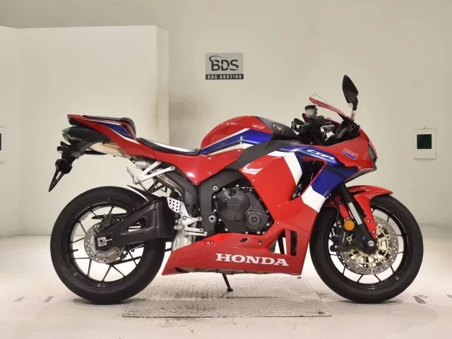 Honda CBR600RR-4 лот № 5024 оценка 5  с аукциона в Японии