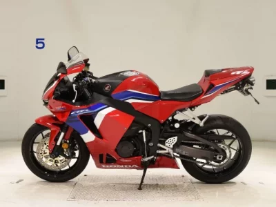 Honda CBR600RR-4 лот № 2737 оценка 6  с аукциона в Японии 2