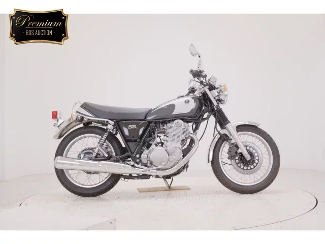 Yamaha SR400-5 лот № 7503 оценка 7  с аукциона в Японии