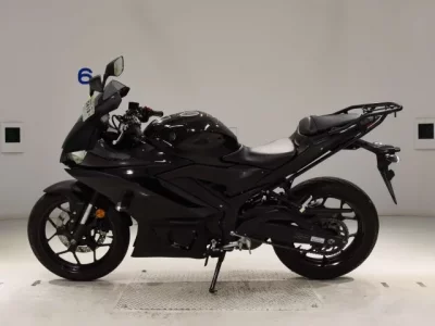 Yamaha YZF-R3 лот № 0419 оценка 4  с аукциона в Японии 2