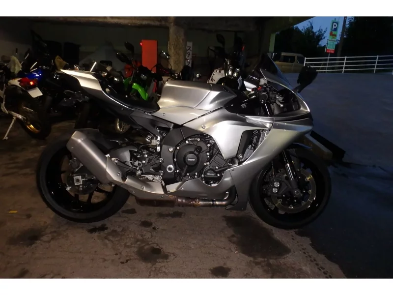 Yamaha YZF-R1 лот № 04054 оценка 4  с аукциона в Японии