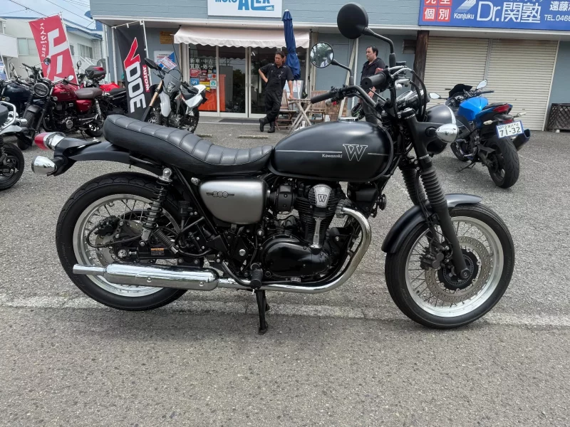 Kawasaki W800 STREET лот № 00350 оценка 4  с аукциона в Японии