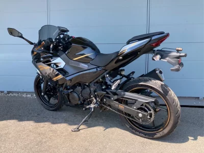 Kawasaki Ninja 400 лот № 00406 оценка 4  с аукциона в Японии 2