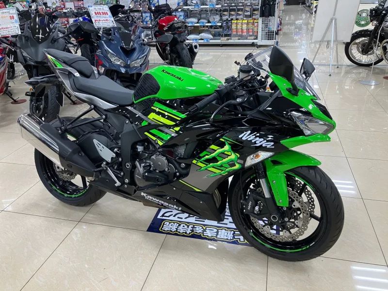 Kawasaki NINJA ZX-6R лот № 02381 оценка 4  с аукциона в Японии