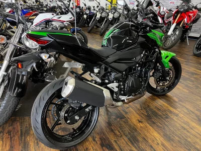 Kawasaki Z400 лот № 02398 оценка 4  с аукциона в Японии 2
