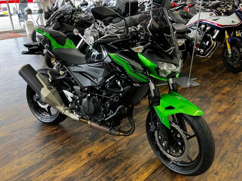 Kawasaki Z400 лот № 02398 оценка 4  с аукциона в Японии