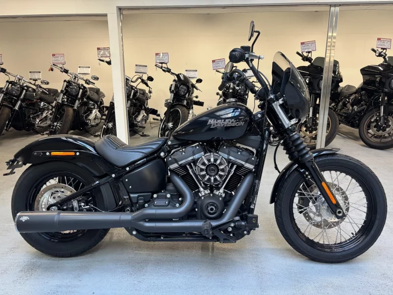 Harley-Davidson HARLEY FXBB лот № 04438 оценка 4  с аукциона в Японии