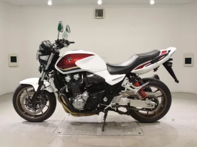 Honda CB1300SF лот № 5289 оценка 5  с аукциона в Японии 2