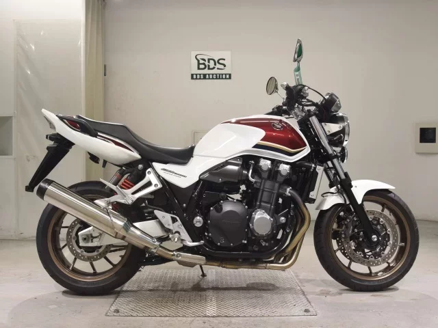 Honda CB1300SF лот № 5289 оценка 5  с аукциона в Японии