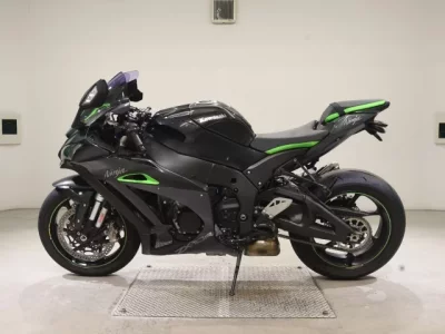 Kawasaki ZX-10RSE лот № 7687 оценка 5  с аукциона в Японии 2
