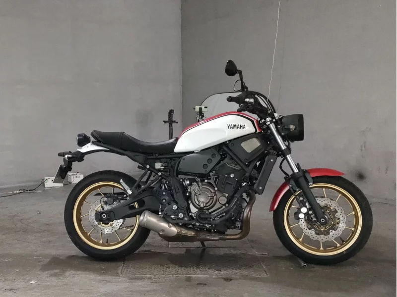 Yamaha XSR700 лот № 7075 оценка 4  с аукциона в Японии