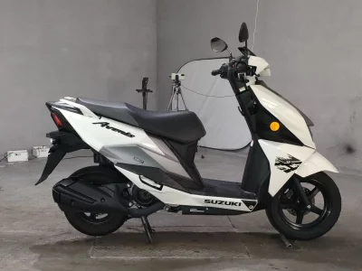 Suzuki AVENIS125