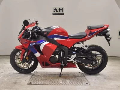 Honda CBR600RR-4 лот № 2654 оценка 6  с аукциона в Японии 2