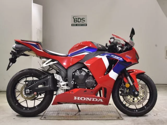 Honda CBR600RR-4 лот № 2654 оценка 6  с аукциона в Японии