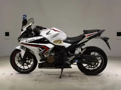 Honda CBR400R-2 лот № 5404 оценка 4  с аукциона в Японии 2