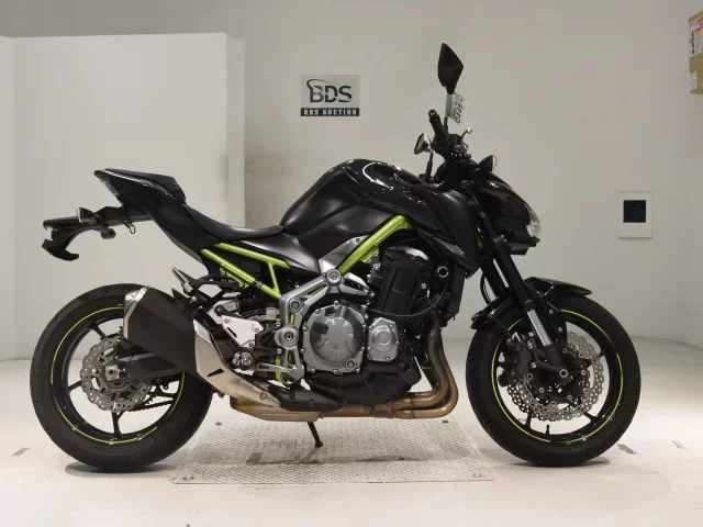 Kawasaki Z900-2 лот № 0446 оценка 5  с аукциона в Японии