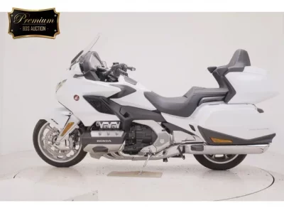 Honda GL1800 TOUR D лот № 0004 оценка 6  с аукциона в Японии 2