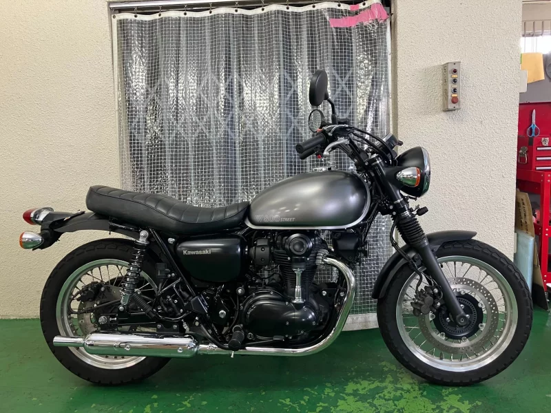Kawasaki W800 STREET лот № 02285 оценка 4  с аукциона в Японии
