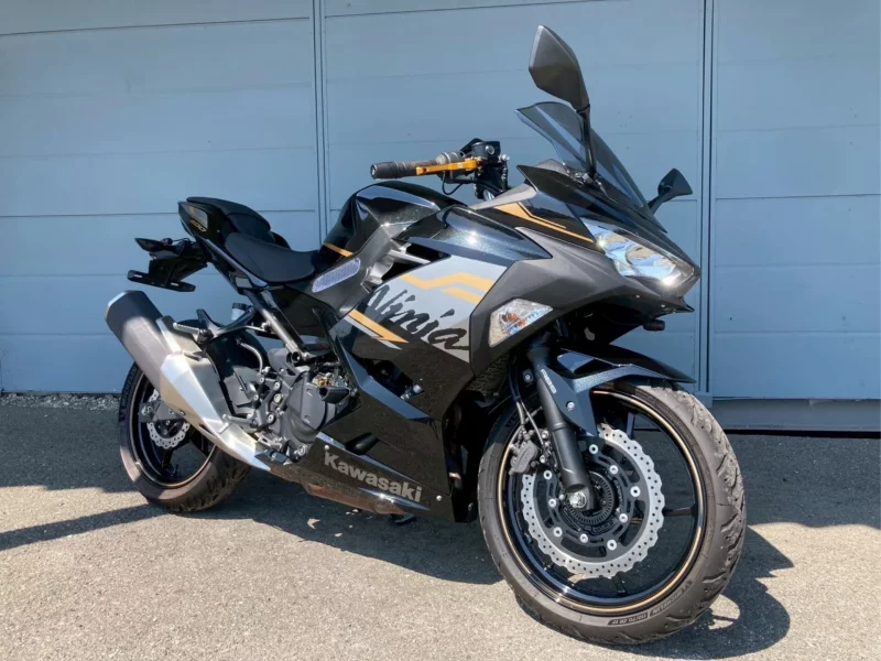 Kawasaki Ninja 400 лот № 02375 оценка 4  с аукциона в Японии