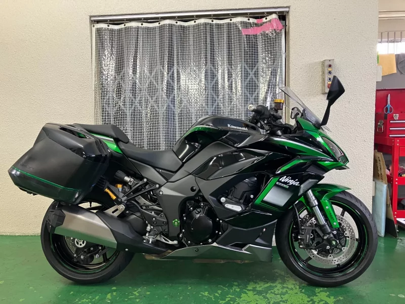 Kawasaki Ninja 1000SX лот № 04488 оценка 4  с аукциона в Японии