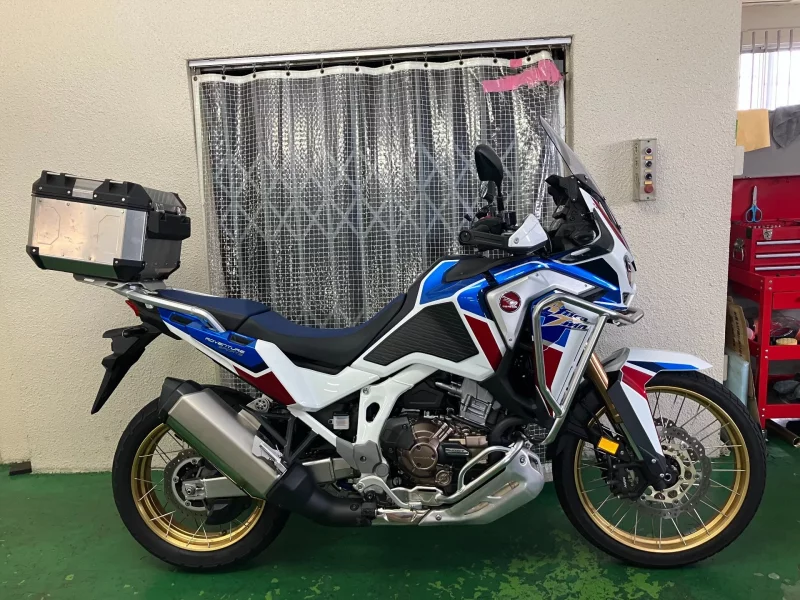 Honda CRF1100L ADV ES DCT лот № 04490 оценка 4  с аукциона в Японии